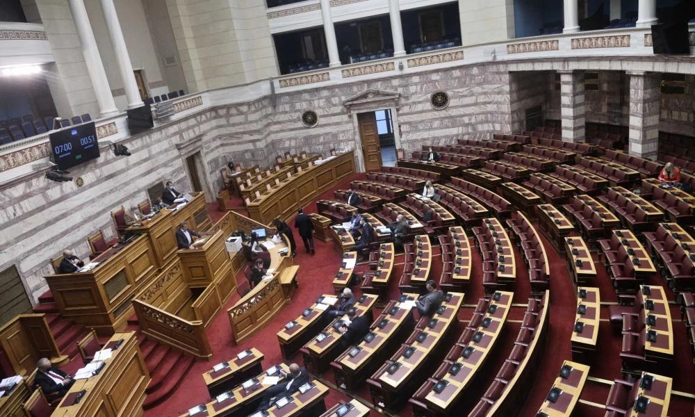 Στρατηγικές επενδύσεις: Με νομοσχέδιο στη Βουλή η επιτάχυνση των διαδικασιών